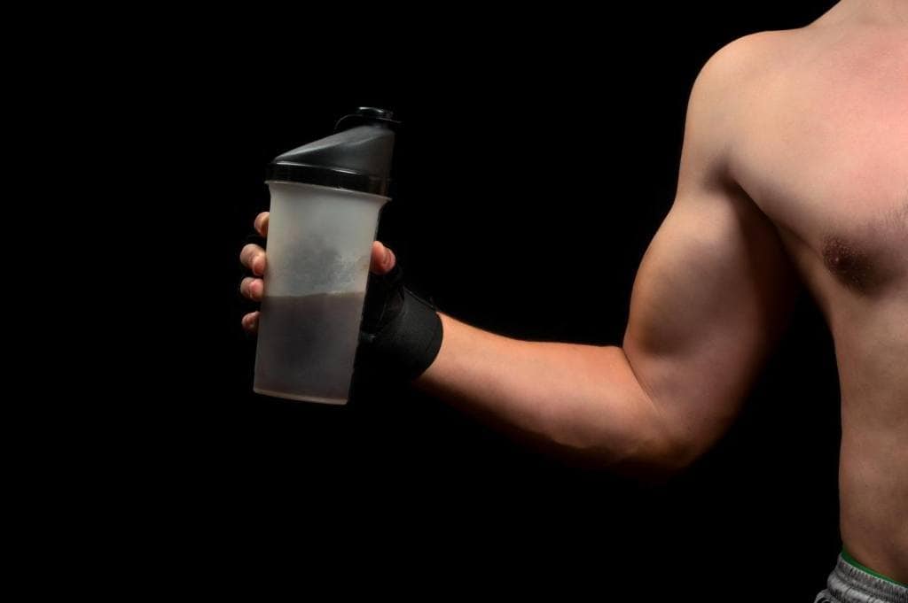 importancia-formacion-nutricion-deportiva-impacto-consumo-proteinas